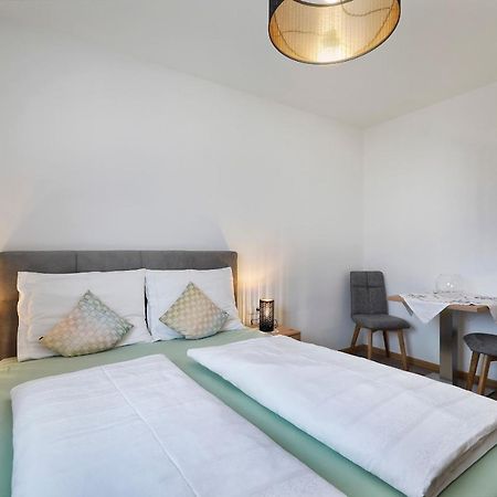 Lothof Lägenhet Schenna Exteriör bild